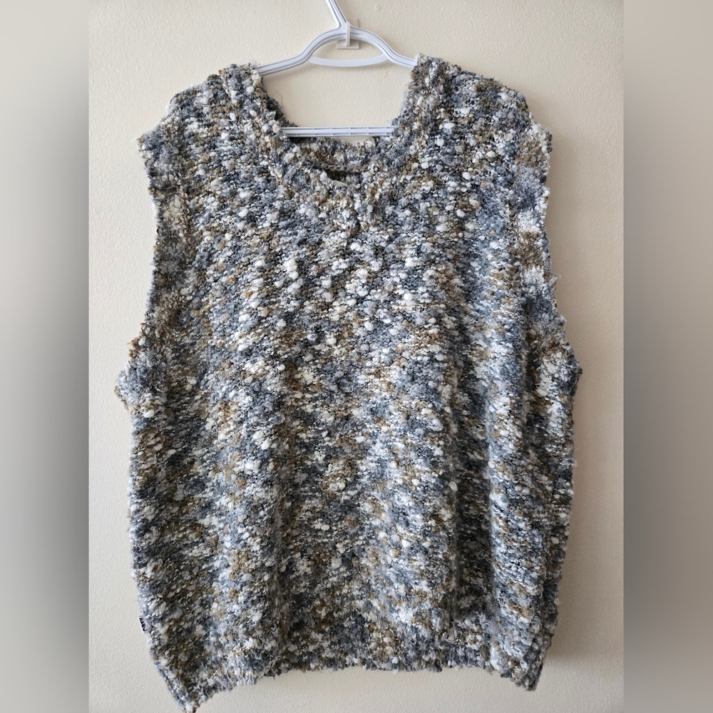 Obey XL Blue, White And Tan Chunky Knit Oversized Sweater Vest